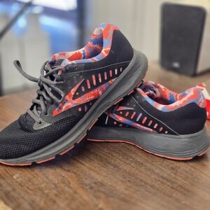 Black and Coral Brooks Running Shoes